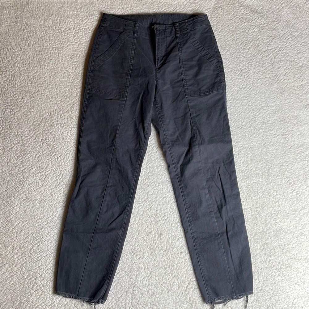 Old Navy Cargo Pants Gray Raw hem Pockets In style Size 2